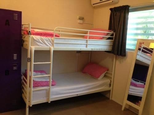 Bed in 6-Bed Female Dormitory Room with Private Bathroom