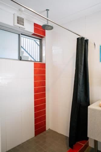 Bed in 4-Bed Dormitory Room with Private Bathroom