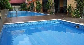 Malacca Straits Hotel0