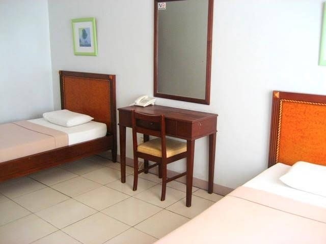 Sun Avenue Tourist Inn & Cafe0