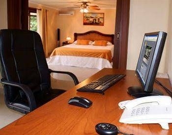 Hotel Boutique Casa Medellin3