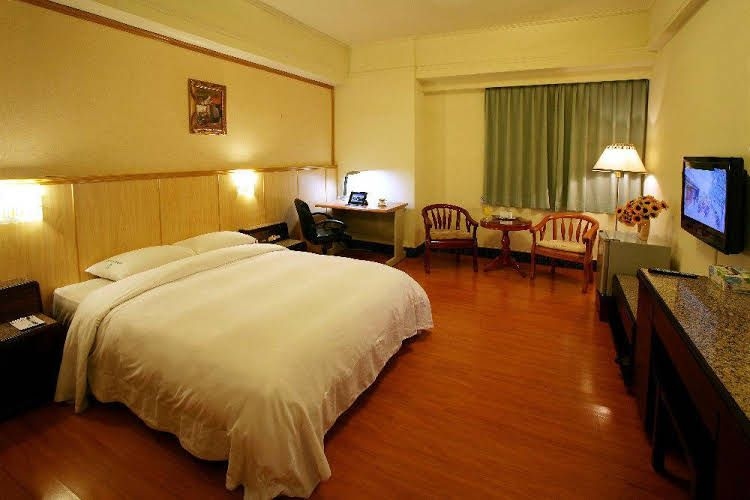 โฮเต็ล อี ถัง (Hotel E Tung)2