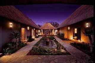 Mokuti Lodge1