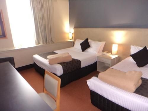Statesman Hotel4