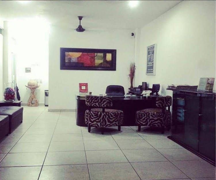 Hotel & Suites Mo Sak0