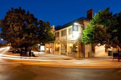 Cobb & Co Court Boutique Hotel0