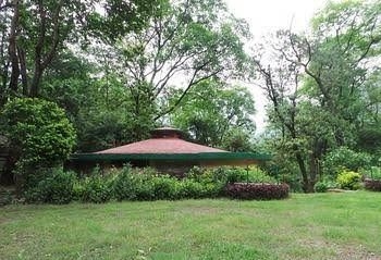 Bull's Retreat2