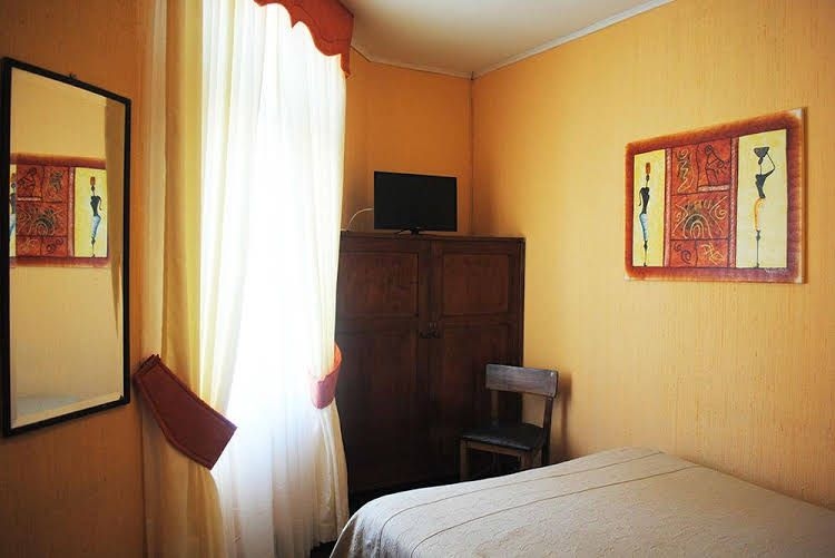 Hotel Hispano0