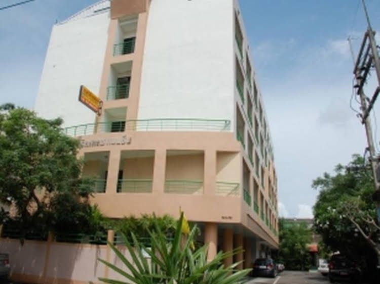 Central Place Hotel0