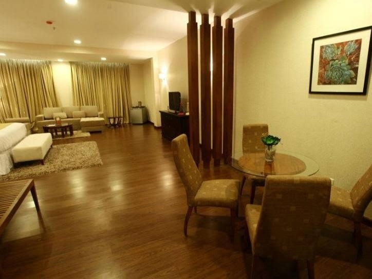 People's Hotel2