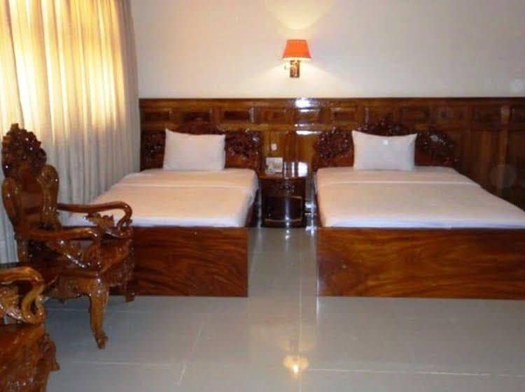 International Hotel International Hotel
