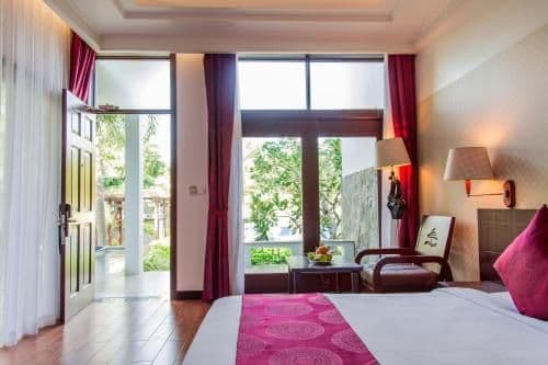 Deluxe Bungalow with Pool View