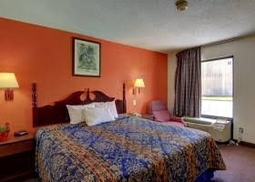 Rodeway Inn & Suites Macon1