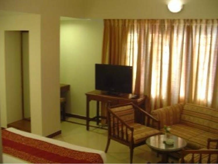 Sovereign Hotel2