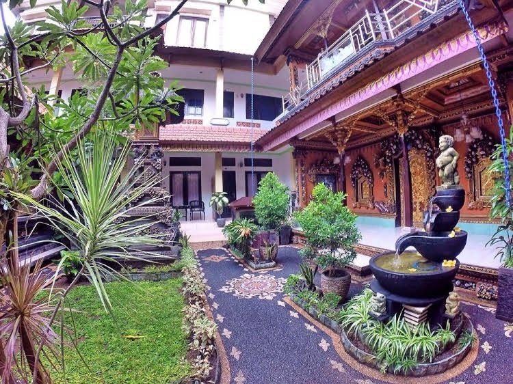 ปนโดะก์ เดนายู โฮมสเตย์ (Pondok Denayu Homestay)0