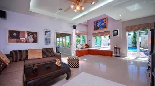 Villa with Garden View