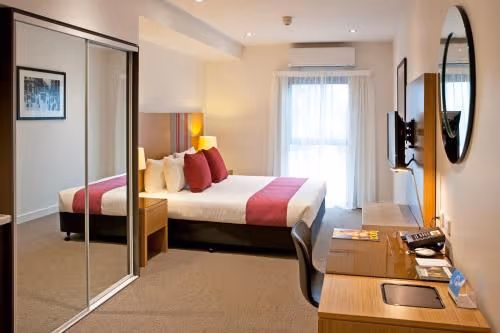 King Studio Apartment
