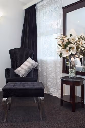 Deluxe King Suite