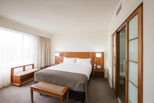 Majestic Roof Garden Hotel2
