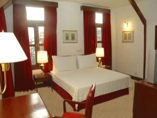 Clarkes Hotel2