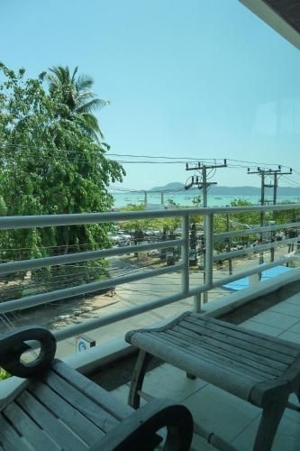 ซูเปอร์กรีน โฮเทล (Super Green Hotel)1