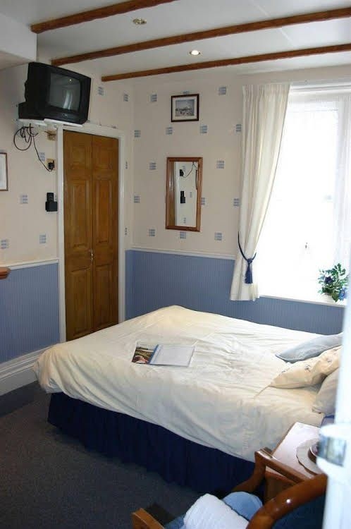 Longcroft Lodge4