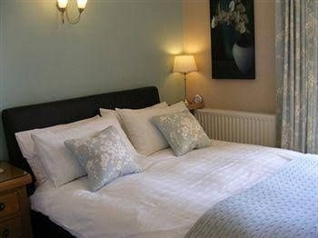 Birchleigh Guest House0