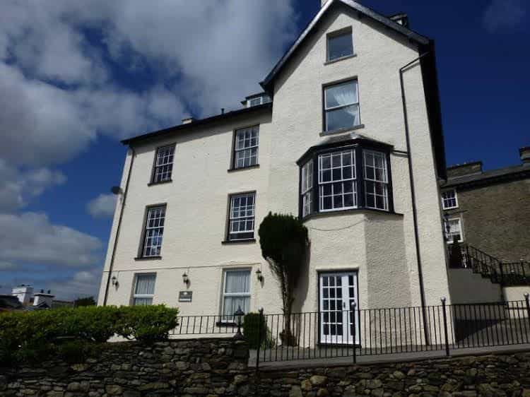 Oakbank House Oakbank House