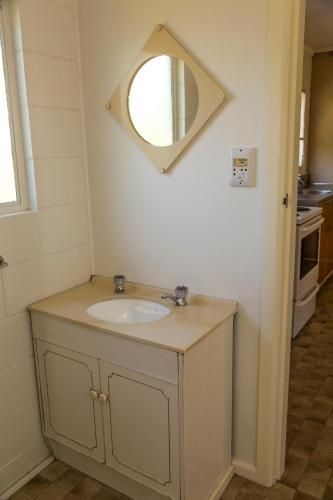 Sierra Beachfront Motel2