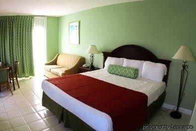 Tidelands Caribbean Boardwalk Hotel and Suites4