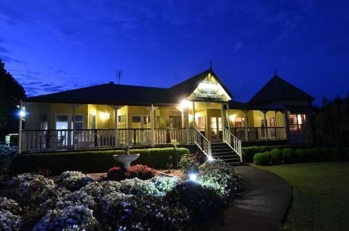 Rosevillehouse Bed & Breakfast0