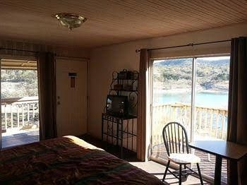 Lodge At Turkey Cove3