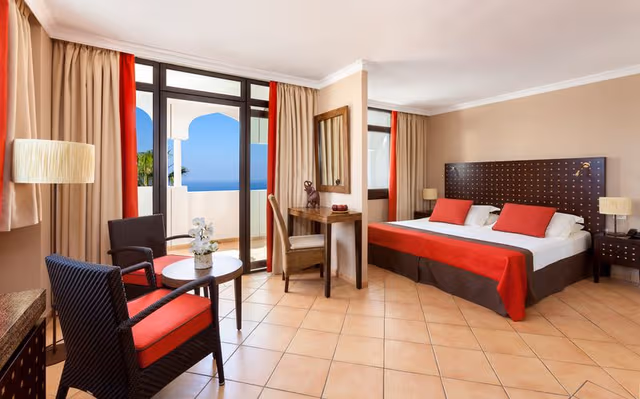 JUNIOR SUITE CAPACITY 1