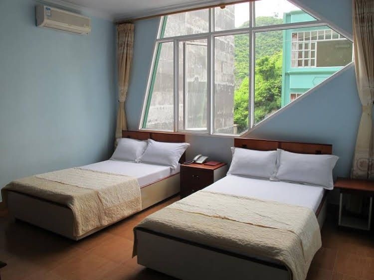 Cat Ba Family Hotel0