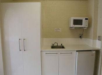 Hamiltons Townhouse Motel2