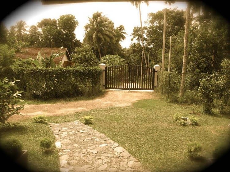 Kadolana Eco Village1