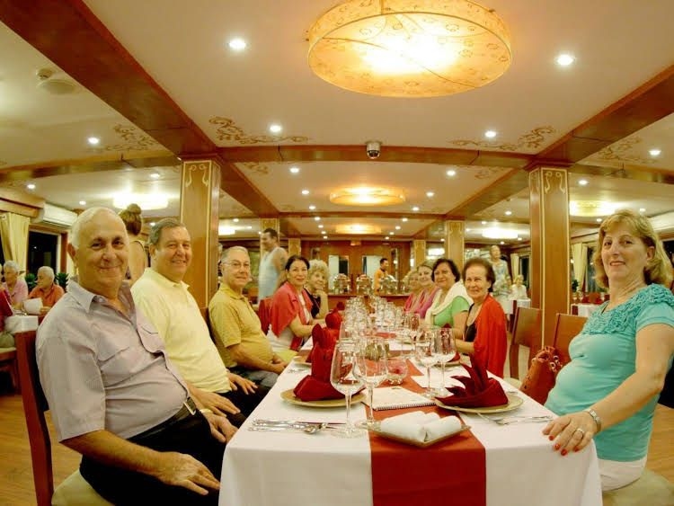 Huong Hai Sealife Cruise0