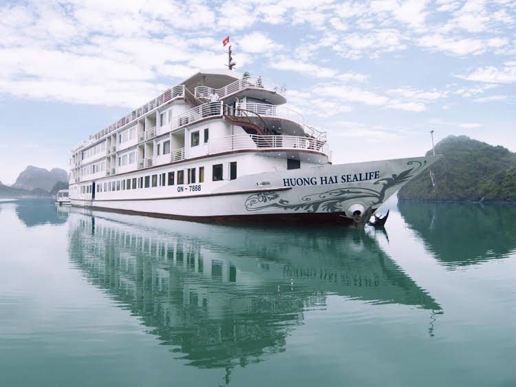 Huong Hai Sealife Cruise2