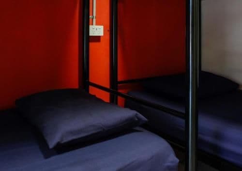 Deluxe 6-Bed Dormitory Room with Private Bathroom