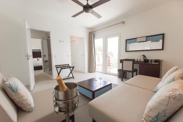 JUNIOR SUITE STANDARD
