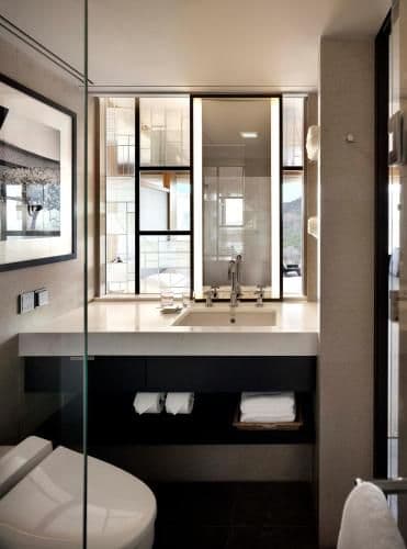 1 KING BED RIVER VIEW