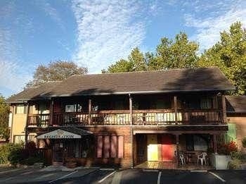 Humboldt Redwoods Inn4