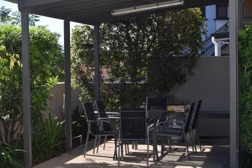 Gladstone Heights Executive Apartments2