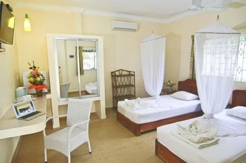 Superior Bungalow with Twin Beds