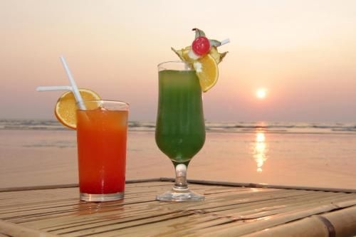 Sunset Lounge1