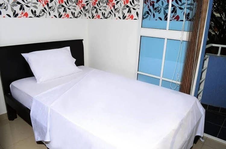 Apartamentos Jardines del Caney0