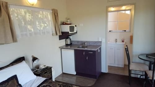 Anchor Lodge Motel2