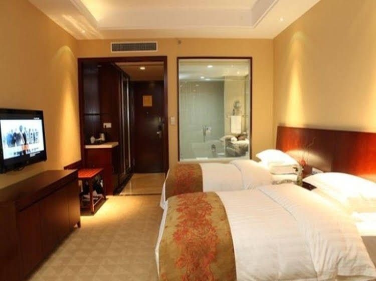 Nade Freedom Hotel0