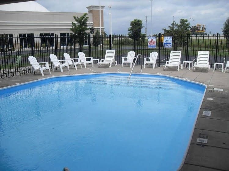 Days Inn Maumee4