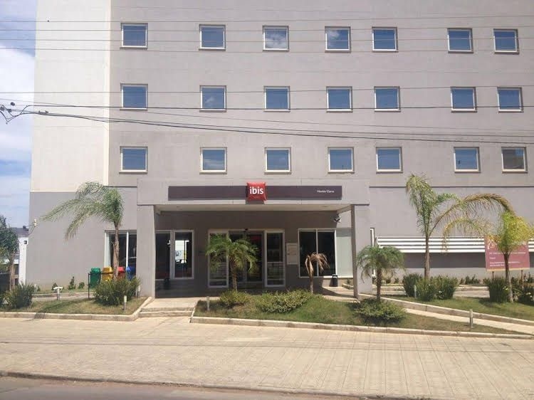 Ibis Montes Claros4
